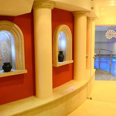 Balaton Hotel
