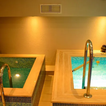 Balaton Hotel 3*