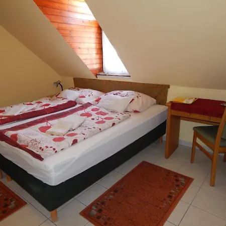 Balaton Szálloda 3*
